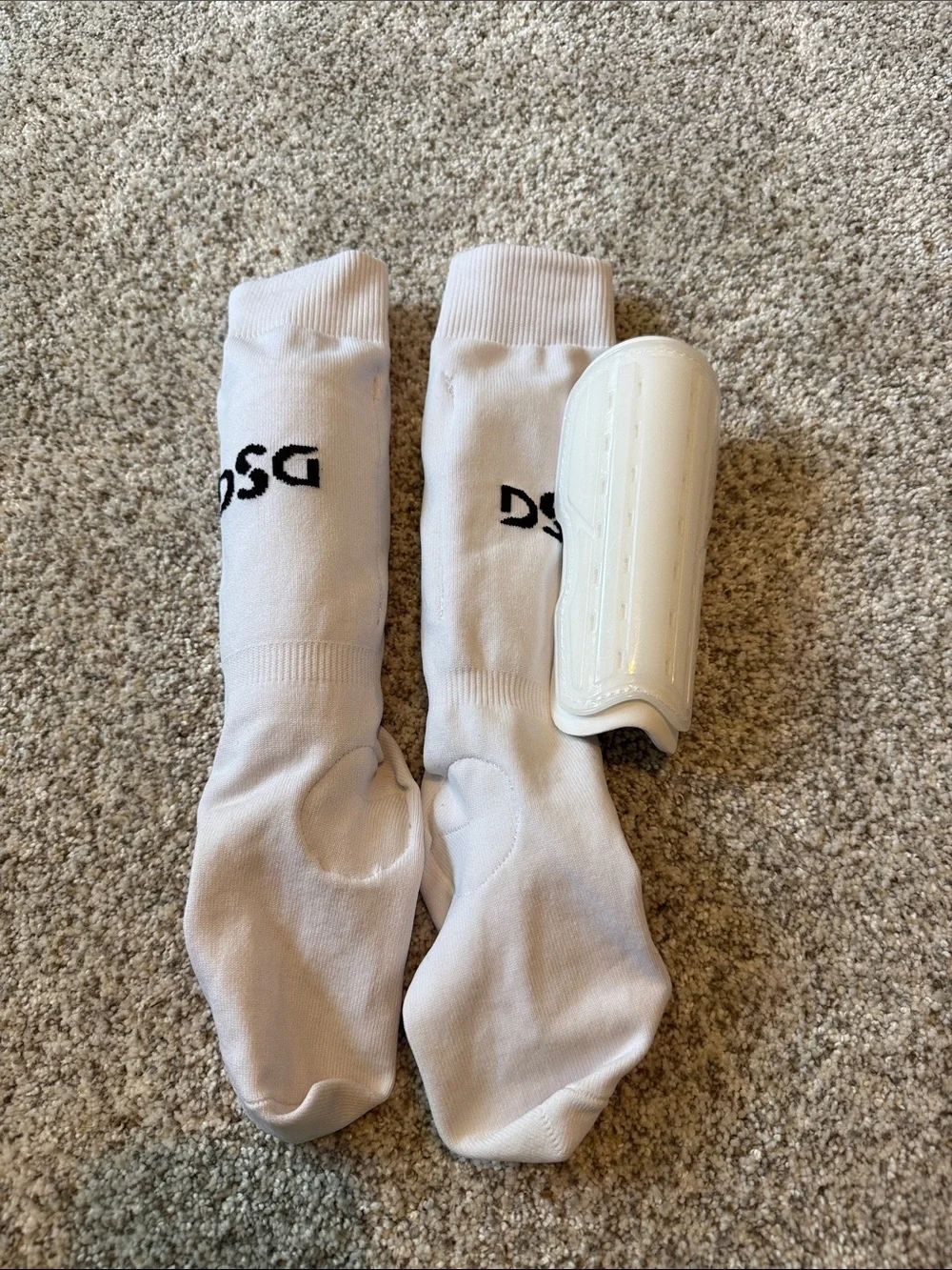 DSG Youth Ocala White Soccer Shin Socks Removable Guards Size S